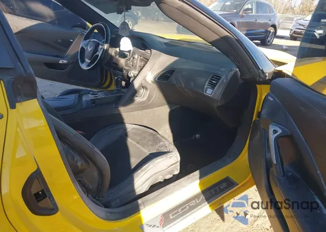 2015 Chevrolet Corvette Stingray из США, поврежденный, VIN 1G1YA2D71F5110174